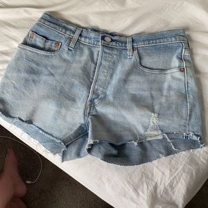 Brand new light wash 501 Levi shorts
